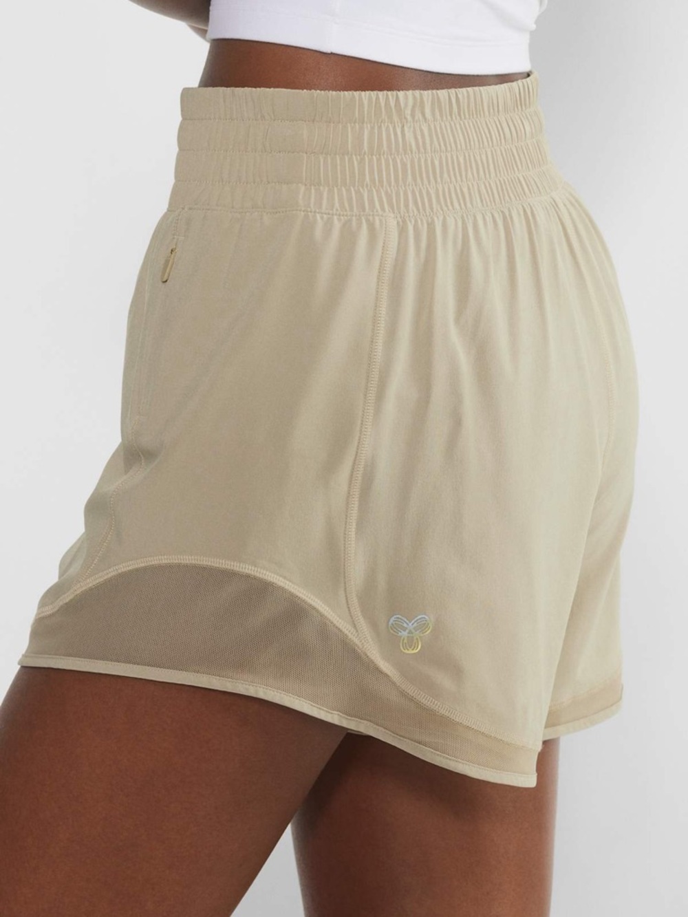 Aritzia Golden MoveTech™ Legacy Lo-Rise Shorts 2.5” Size 4 Running Activewear